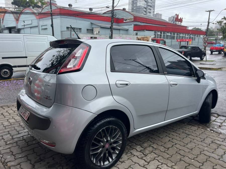 FIAT - PUNTO - 2013/2013 - Prata - R$ 36.900,00