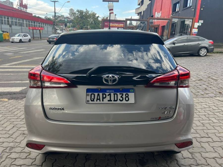 TOYOTA - YARIS - 2019/2019 - Prata - R$ 80.900,00