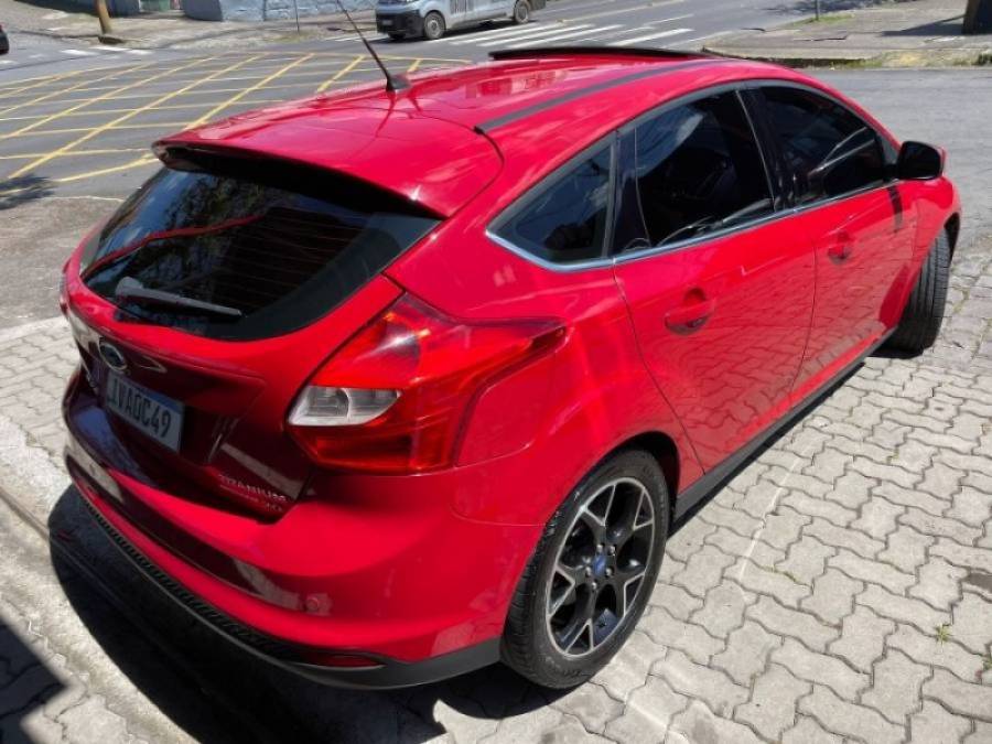 FORD - FOCUS - 2014/2014 - Vermelha - R$ 61.900,00