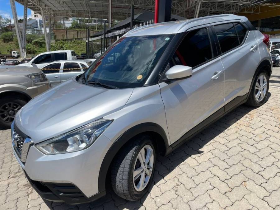 NISSAN - KICKS - 2018/2018 - Prata - R$ 74.900,00