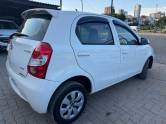 TOYOTA - ETIOS - 2014/2014 - Branca - R$ 40.900,00