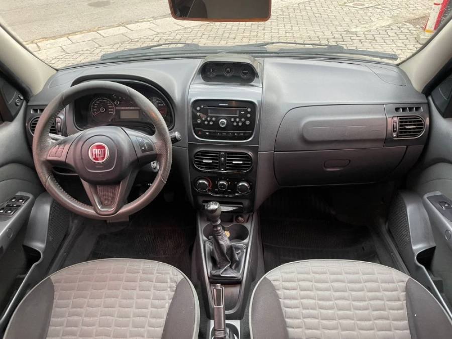 FIAT - PALIO - 2015/2015 - Preta - R$ 47.900,00