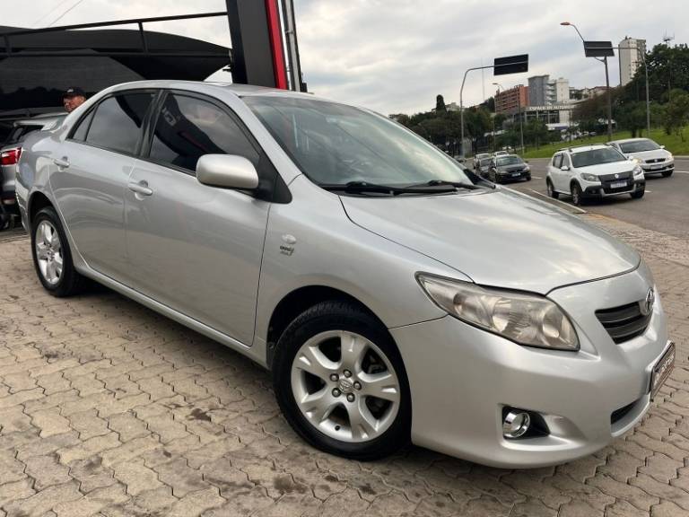 TOYOTA - COROLLA - 2011/2011 - Prata - R$ 55.900,00