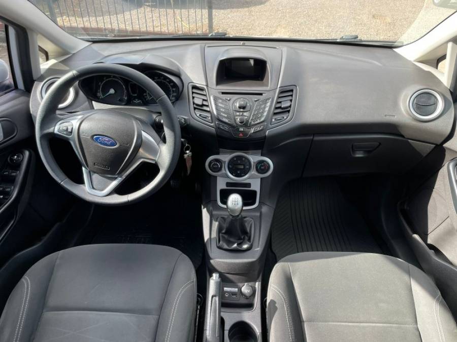 FORD - FIESTA - 2014/2014 - Branca - R$ 43.900,00