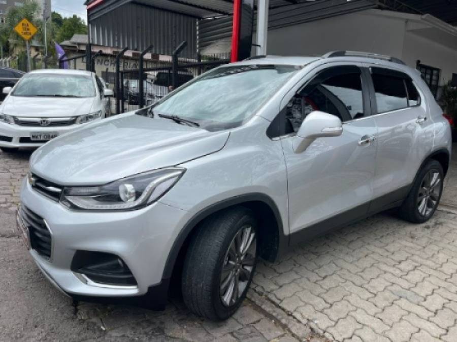 CHEVROLET - TRACKER - 2018/2018 - Prata - R$ 89.990,00