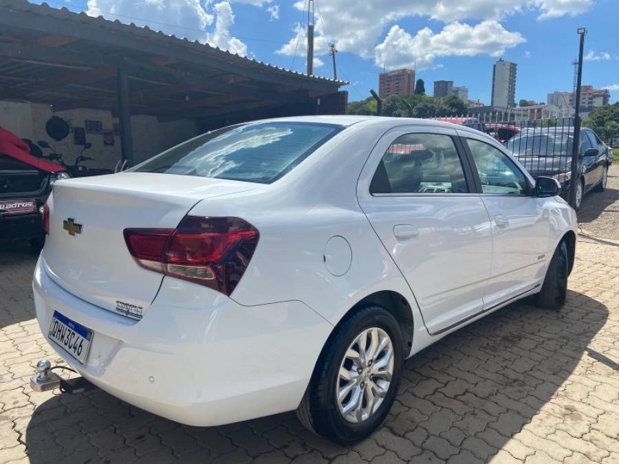 CHEVROLET - COBALT - 2017/2017 - Branca - R$ 55.900,00