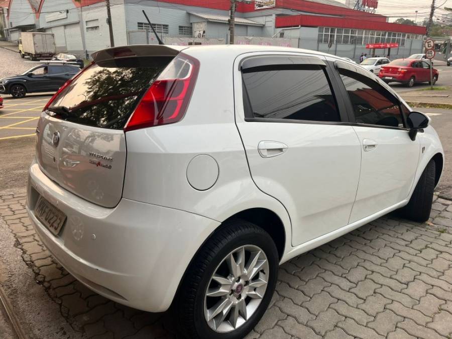 FIAT - PUNTO - 2012/2012 - Branca - R$ 33.900,00