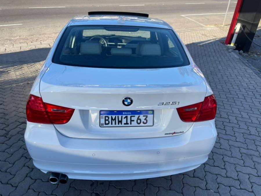 BMW - 325I - 2011/2011 - Branca - R$ 69.990,00