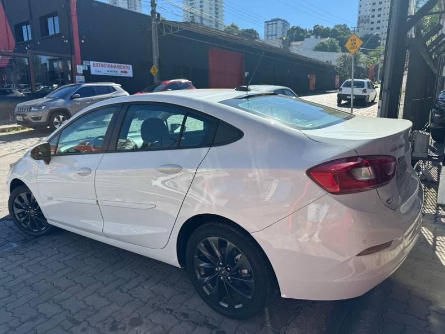 CHEVROLET - CRUZE - 2018/2018 - Branca - R$ 79.900,00