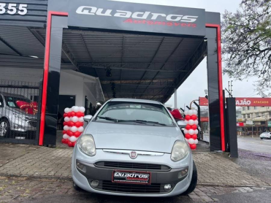 FIAT - PUNTO - 2013/2013 - Prata - R$ 33.900,00