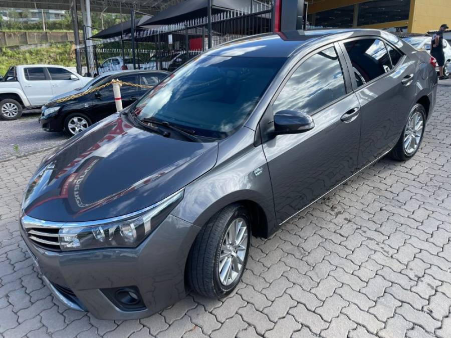 TOYOTA - COROLLA - 2016/2016 - Cinza - R$ 87.900,00