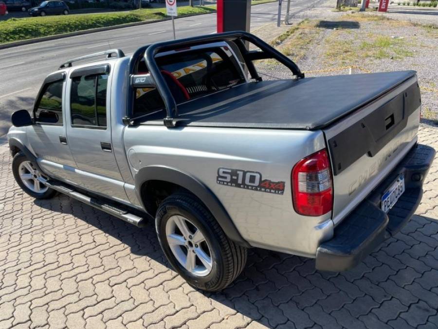 CHEVROLET - S10 - 2011/2011 - Prata - R$ 79.900,00