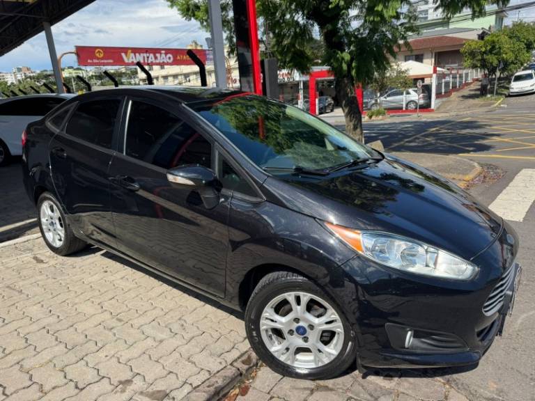 FORD - FIESTA - 2014/2014 - Preta - R$ 39.900,00