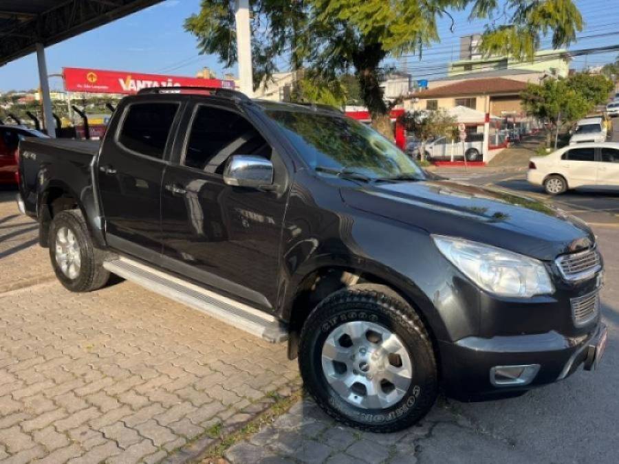 CHEVROLET - S10 - 2013/2013 - Preta - R$ 110.900,00