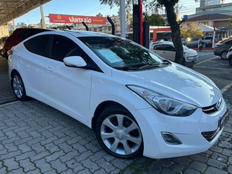 HYUNDAI - ELANTRA - 2013/2013 - Branca - R$ 68.900,00