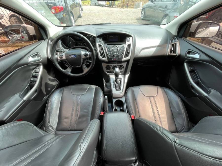 FORD - FOCUS - 2015/2015 - Prata - R$ 51.900,00