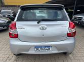 TOYOTA - ETIOS - 2014/2014 - Prata - R$ 39.990,00