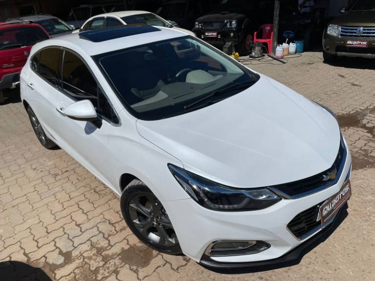 CHEVROLET - CRUZE - 2018/2018 - Branca - R$ 95.900,00