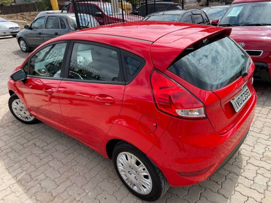 FORD - FIESTA - 2014/2014 - Vermelha - R$ 41.900,00