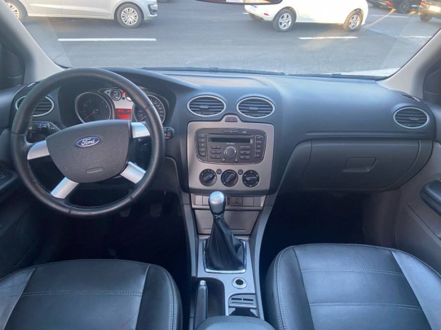 FORD - FOCUS - 2013/2013 - Branca - R$ 42.900,00