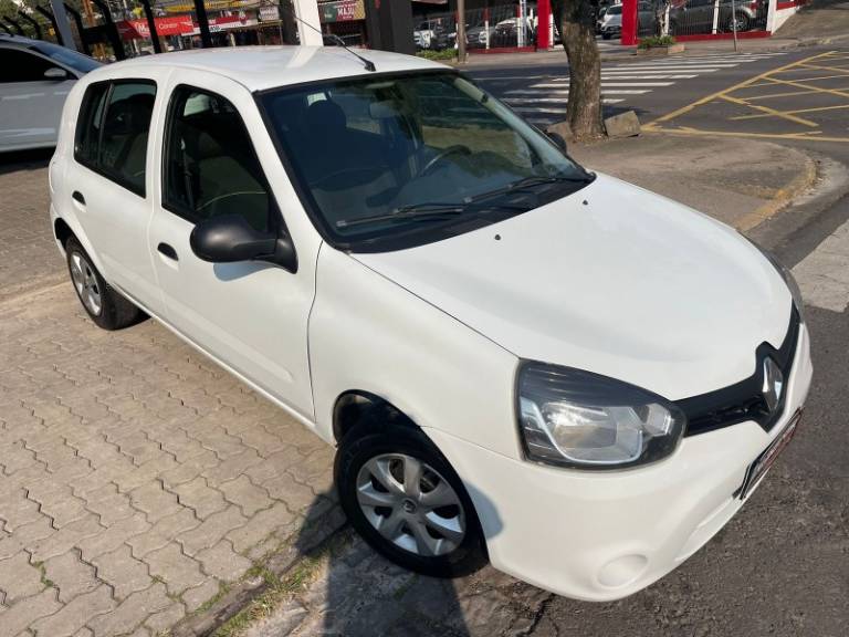 RENAULT - CLIO - 2014/2014 - Branca - R$ 28.900,00