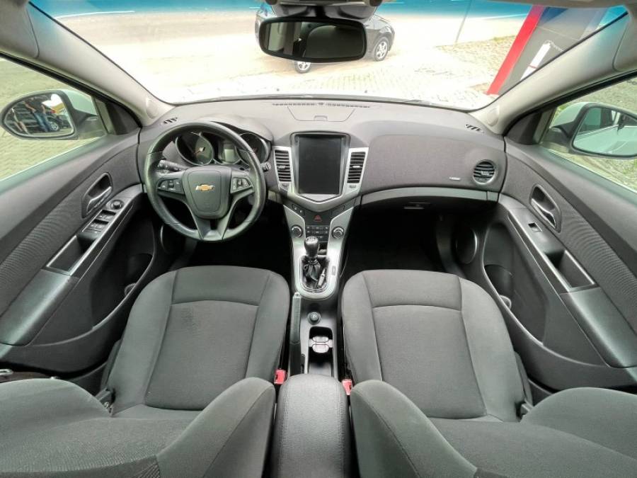 CHEVROLET - CRUZE - 2013/2013 - Branca - R$ 58.900,00