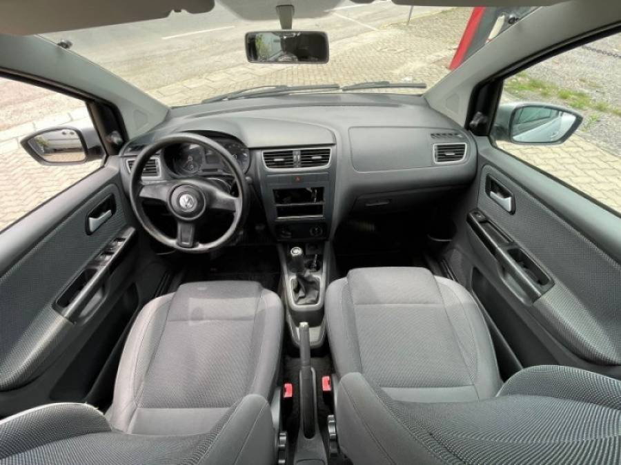 VOLKSWAGEN - FOX - 2011/2011 - Cinza - R$ 30.900,00