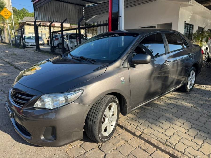 TOYOTA - COROLLA - 2013/2013 - Cinza - R$ 63.900,00