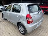 TOYOTA - ETIOS - 2014/2014 - Prata - R$ 39.990,00