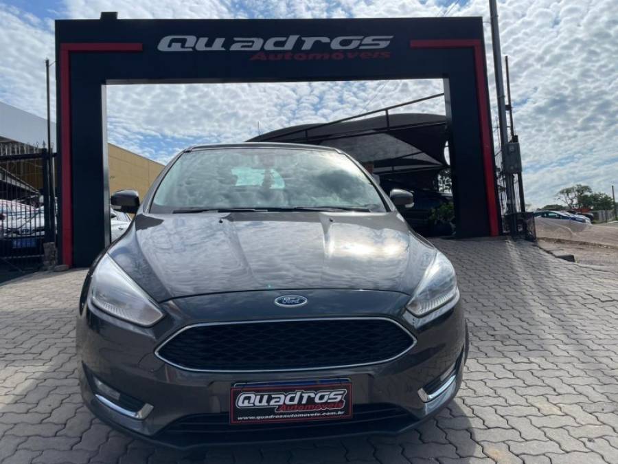 FORD - FOCUS - 2016/2016 - Cinza - R$ 57.900,00