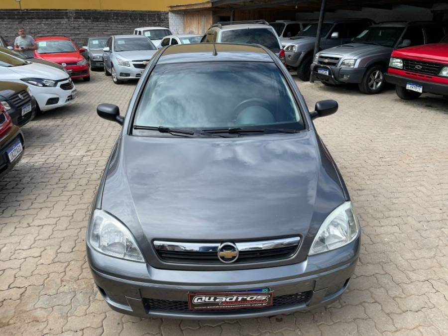 CHEVROLET - CORSA - 2012/2012 - Prata - R$ 29.900,00