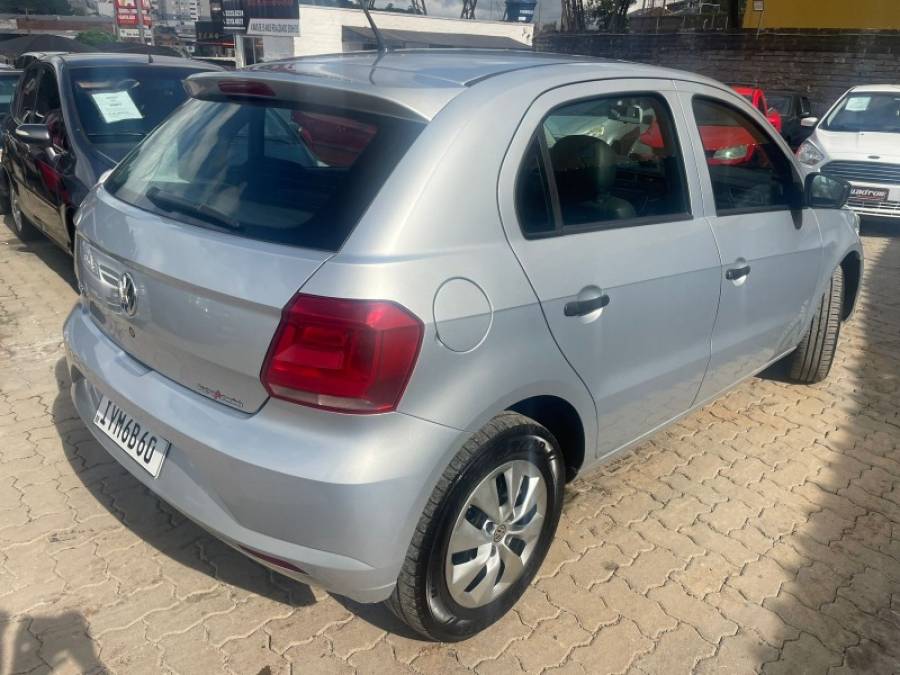 VOLKSWAGEN - GOL - 2018/2018 - Prata - R$ 44.900,00