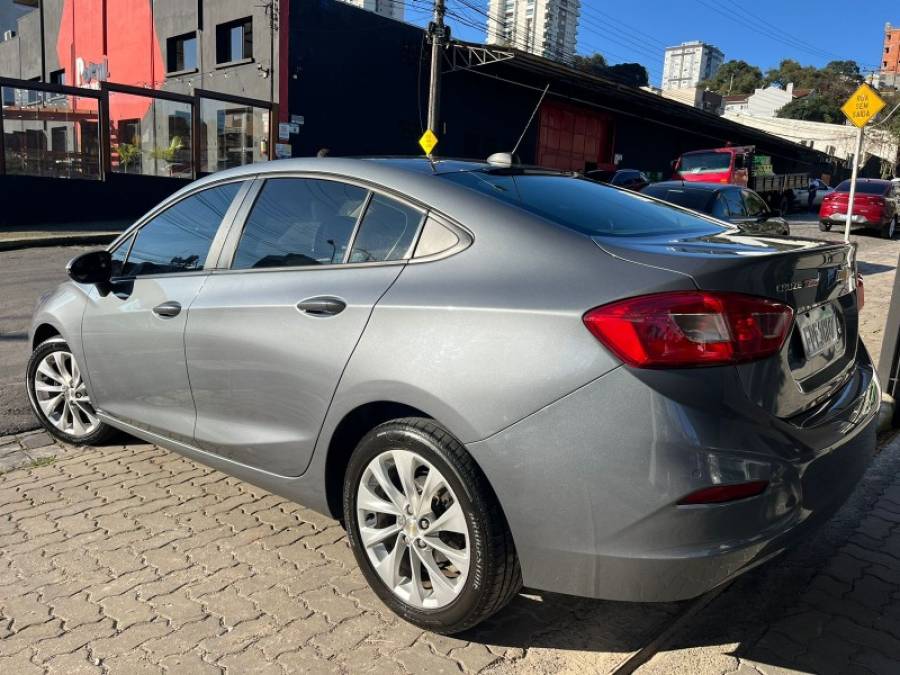 CHEVROLET - CRUZE - 2018/2018 - Prata - R$ 84.900,00