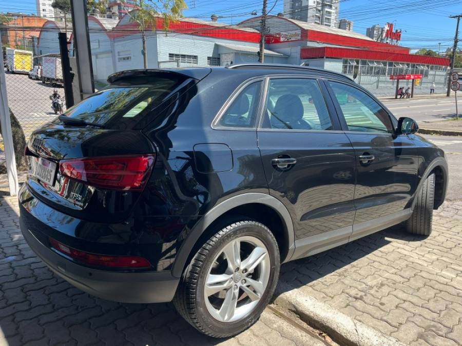 AUDI - Q3 - 2017/2017 - Preta - R$ 99.900,00