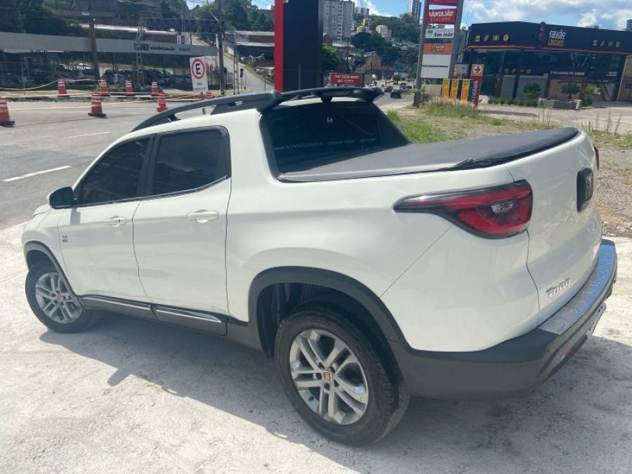 FIAT - TORO - 2021/2021 - Branca - R$ 115.900,00