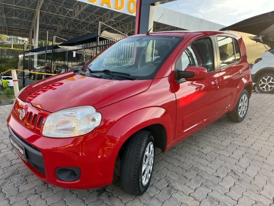 FIAT - UNO - 2013/2013 - Vermelha - R$ 32.900,00