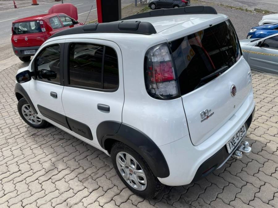 FIAT - UNO - 2016/2016 - Branca - R$ 43.900,00