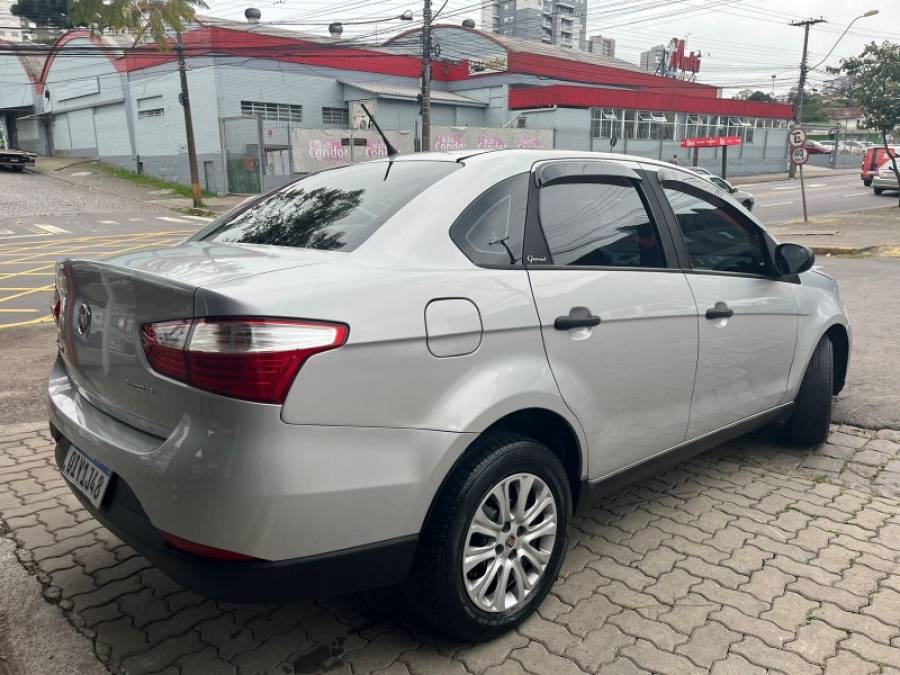 FIAT - GRAND SIENA - 2018/2018 - Prata - R$ 43.900,00