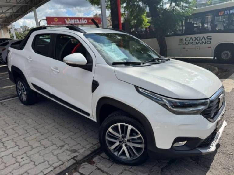 FIAT - STRADA - 2021/2021 - Branca - R$ 96.900,00