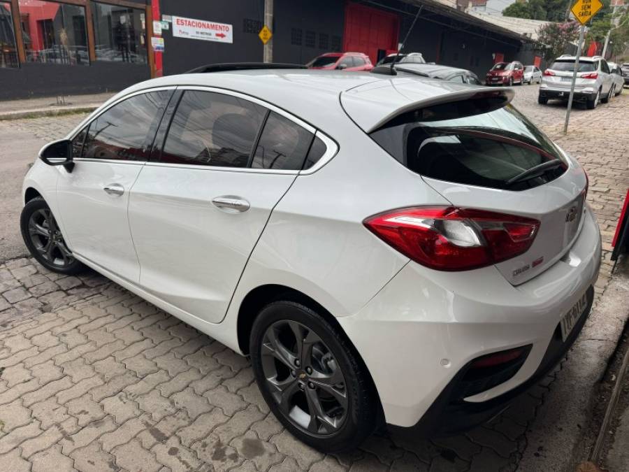 CHEVROLET - CRUZE - 2018/2018 - Branca - R$ 95.900,00