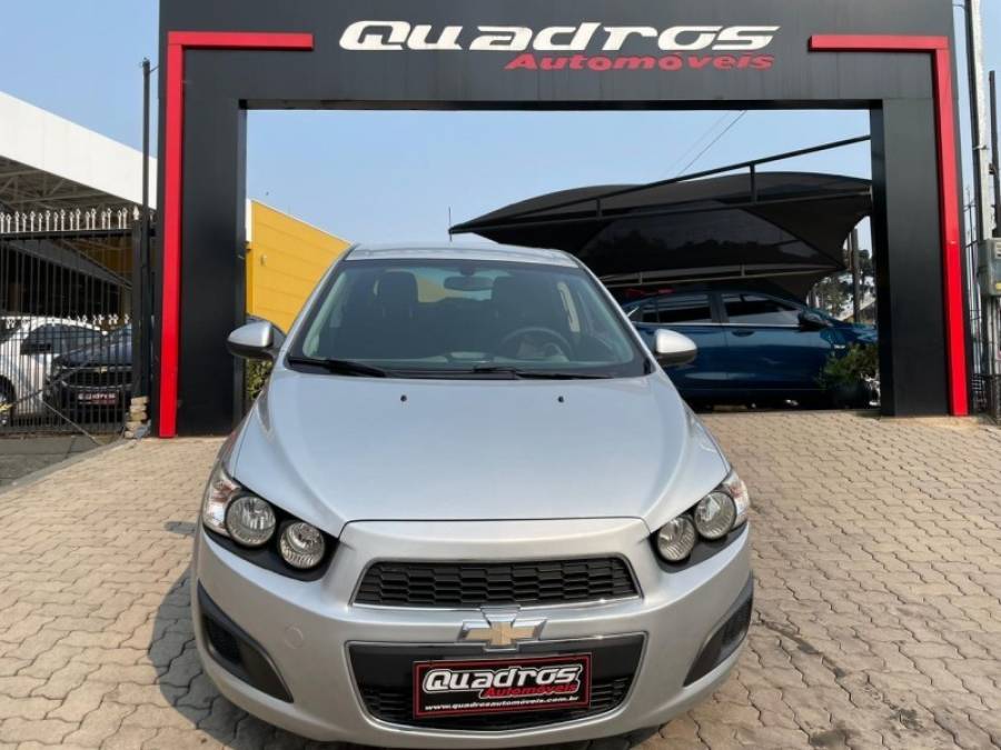 CHEVROLET - SONIC - 2013/2013 - Prata - R$ 39.900,00