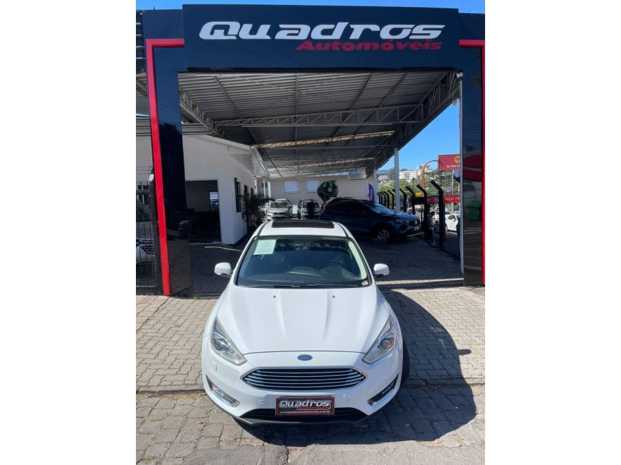 FORD - FOCUS - 2016/2016 - Branca - R$ 69.900,00