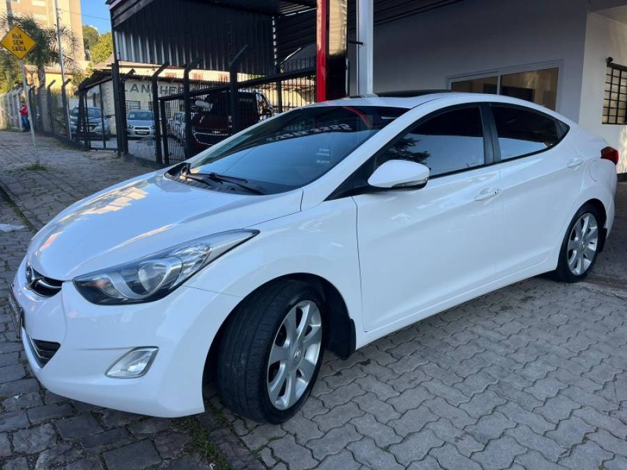 HYUNDAI - ELANTRA - 2013/2013 - Branca - R$ 68.900,00