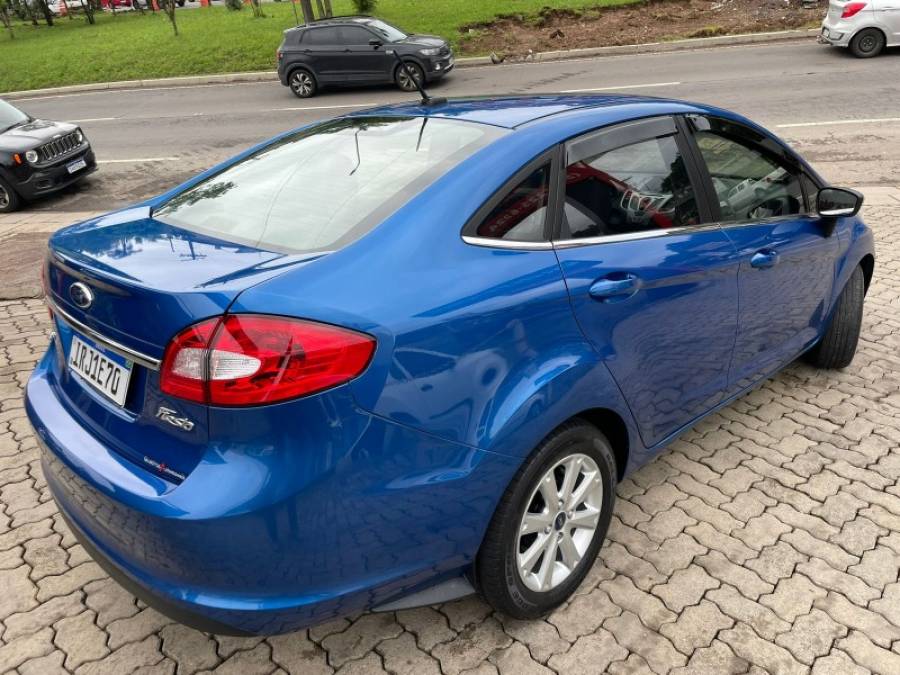 FORD - FIESTA - 2011/2011 - Azul - R$ 39.900,00