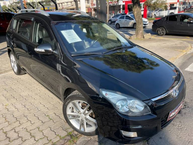 HYUNDAI - I30 CW - 2011/2011 - Preta - R$ 39.900,00