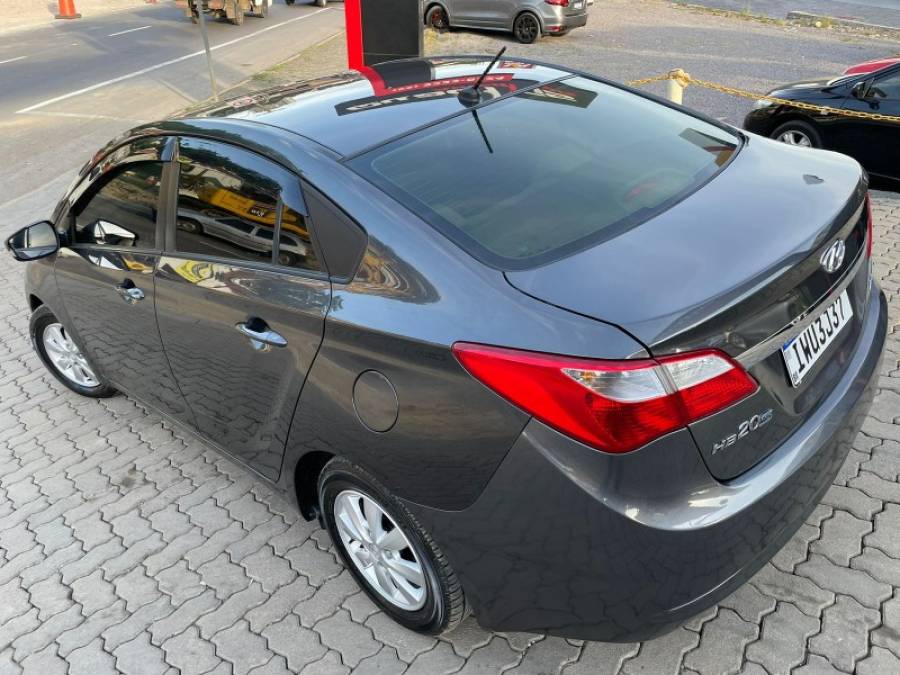 HYUNDAI - HB20S - 2015/2015 - Cinza - R$ 50.900,00