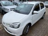 TOYOTA - ETIOS - 2014/2014 - Branca - R$ 40.900,00