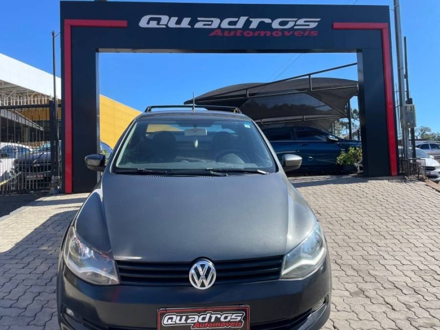 VOLKSWAGEN - SAVEIRO - 2015/2015 - Cinza - R$ 46.900,00