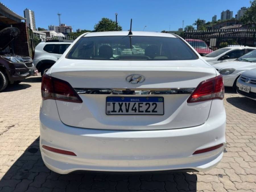 HYUNDAI - HB20S - 2017/2017 - Branca - R$ 63.900,00