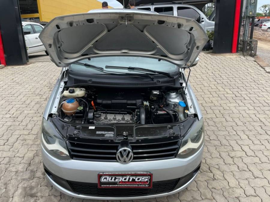 VOLKSWAGEN - FOX - 2011/2011 - Prata - R$ 29.990,00